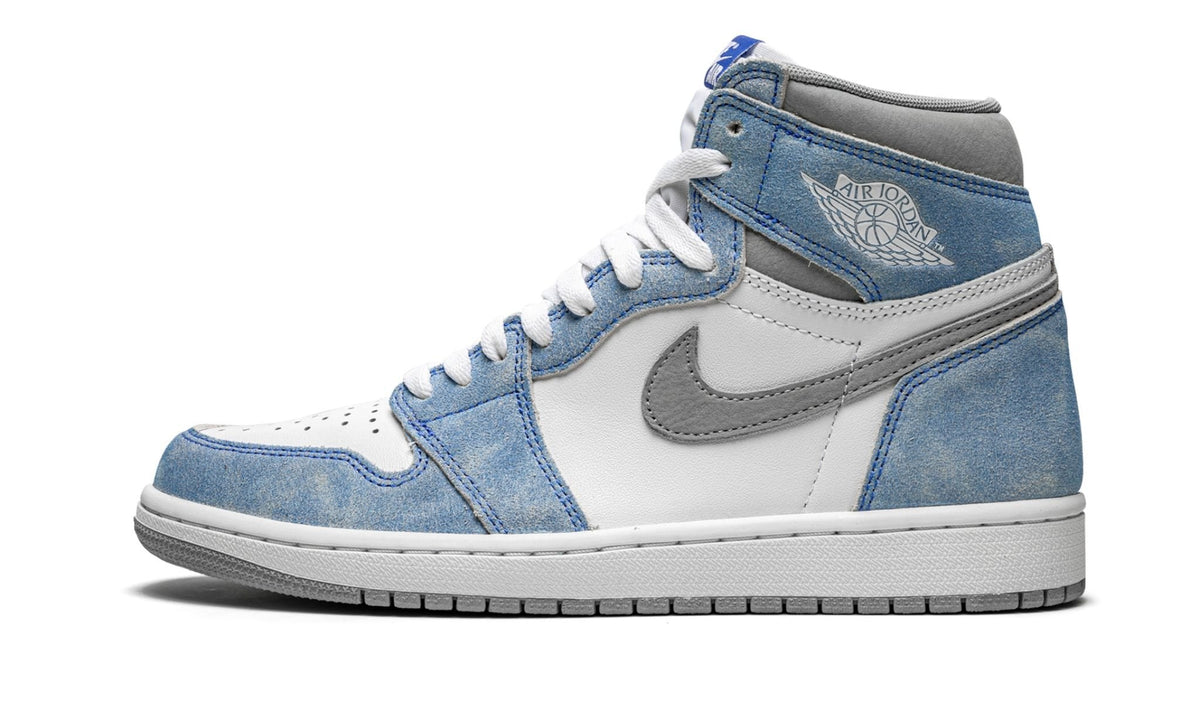 Air Jordan 1 Retro High OG "Hyper Royal" Sneakers