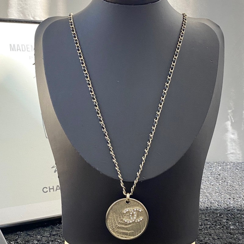 18K  Chanel 22S Vintage Necklace