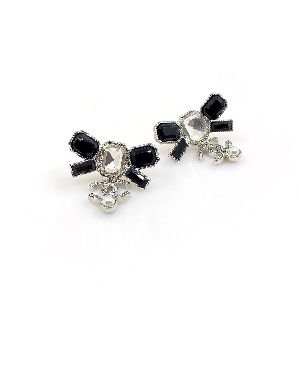 18K  Chanel Bow Tie Crystals Earrings