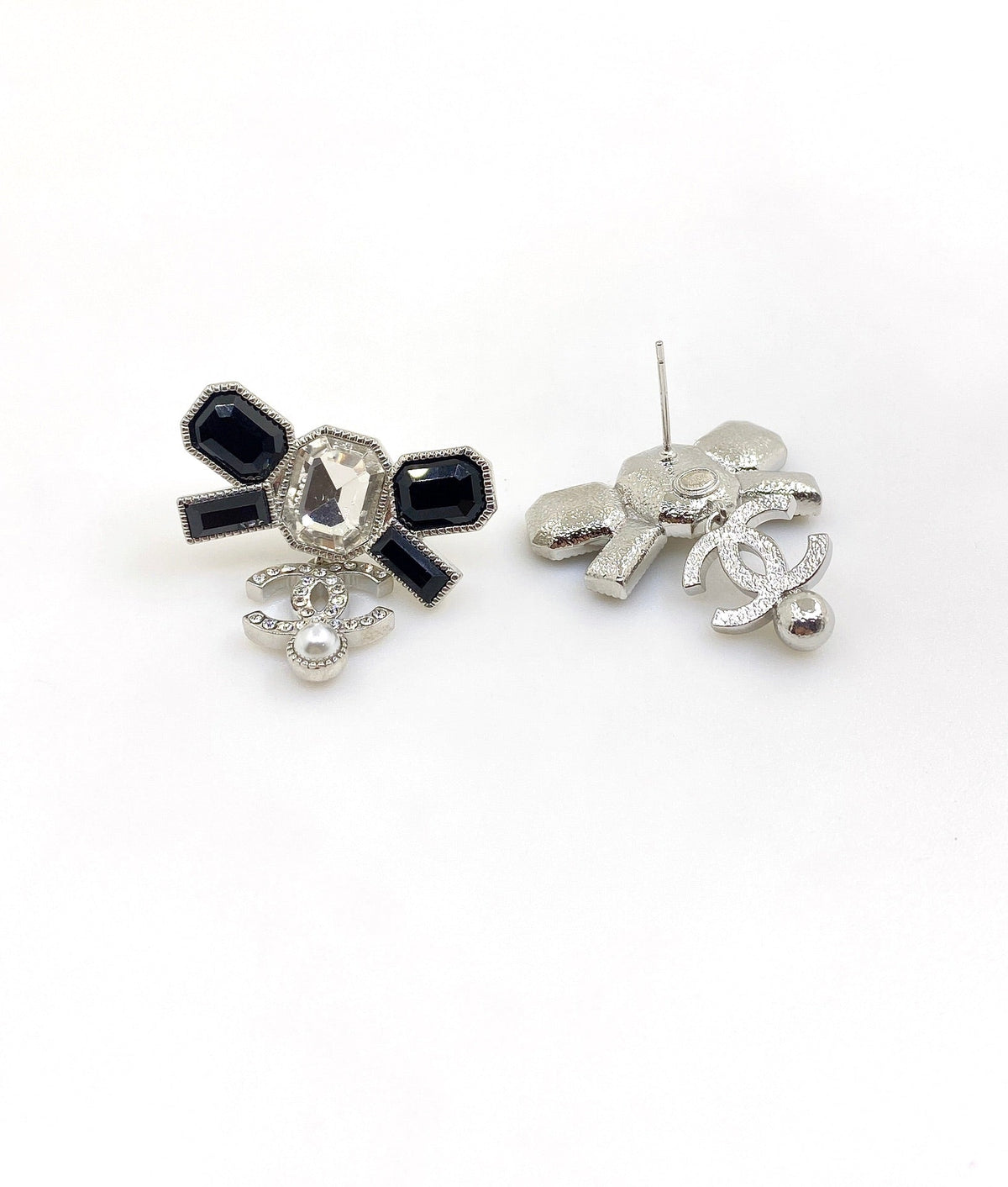 18K  Chanel Bow Tie Crystals Earrings