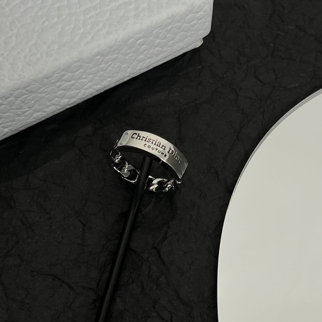 Dior Couture Chain Link 18K Gold Ring