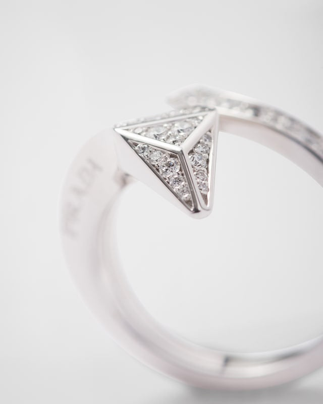 Eternal Snake 18K Gold Ring