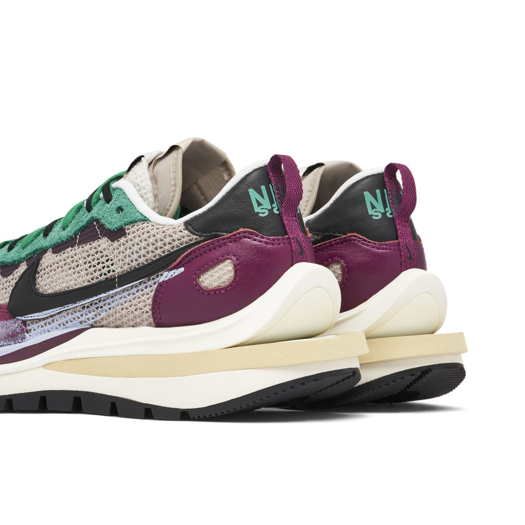 Sacai x Nike Vaporwaffle Red Green Sneakers