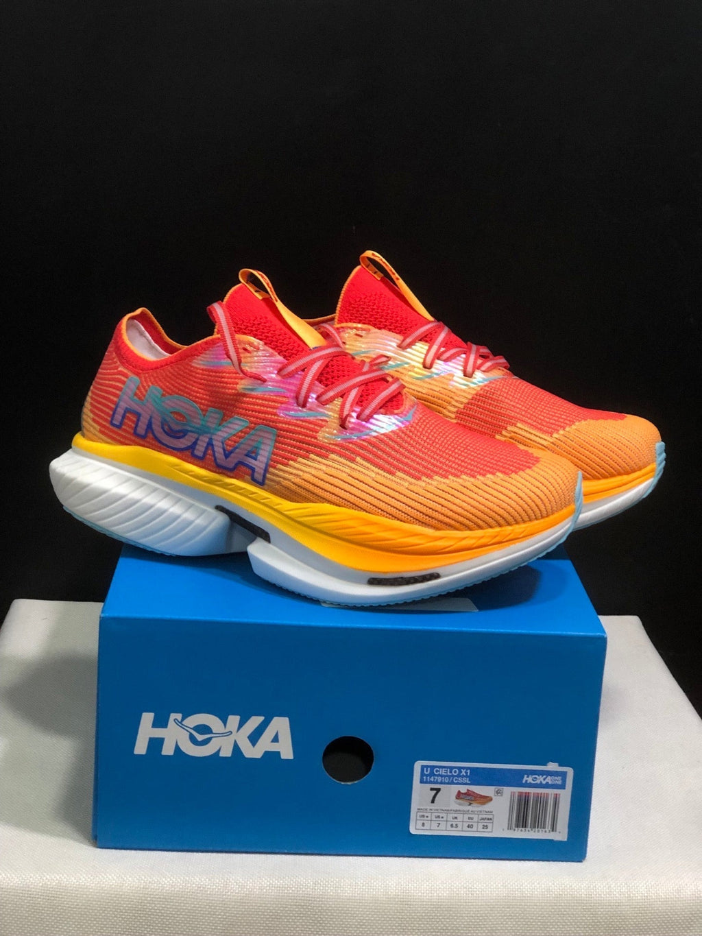 HOKA ONE ONE Cielo X1 Running Shoes